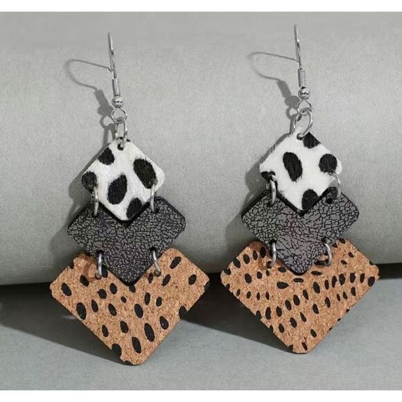 NWT Fashion Jewelry Western Vintage Cow Pattern Leather Earrings - Picture 2 of 5